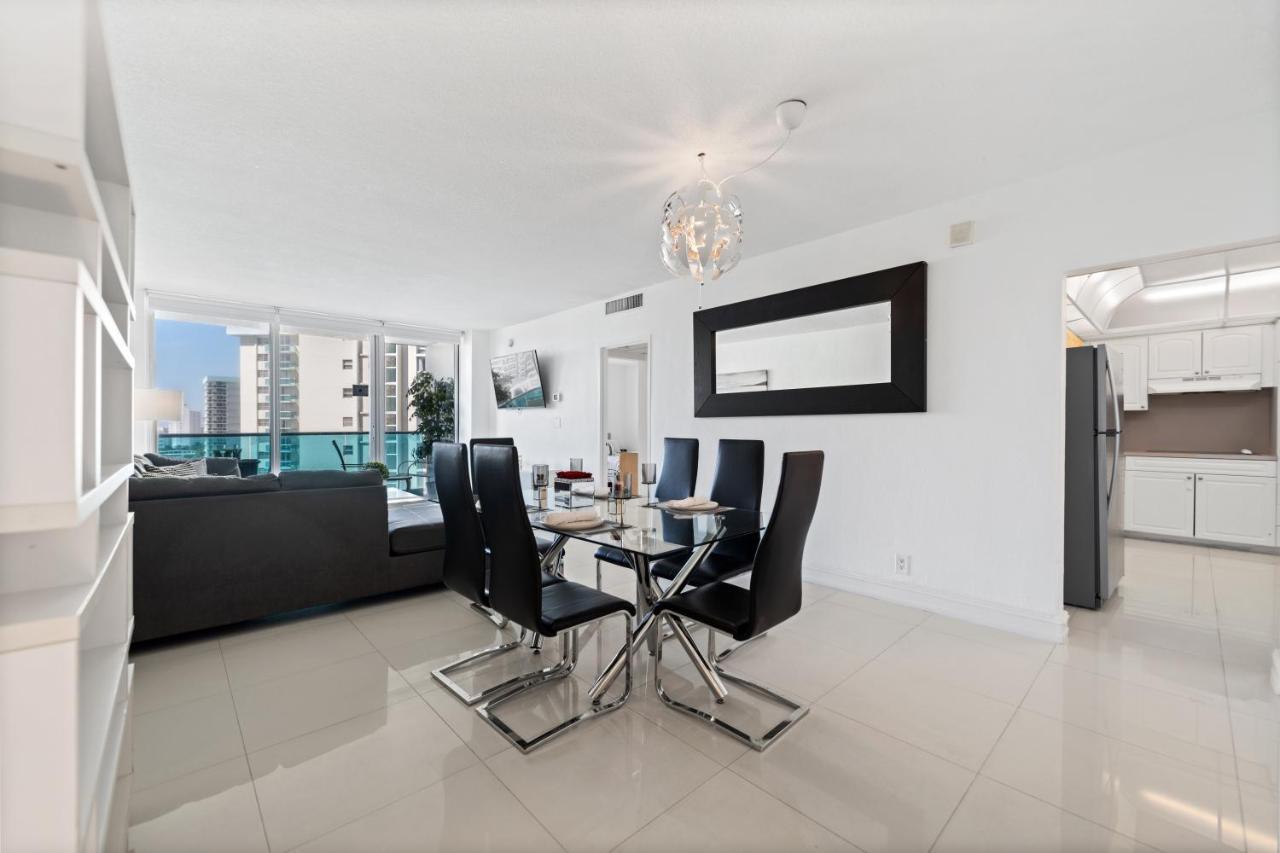 Luxury Beachfront Condo Private Beach Access, Pool & Game Room!!! Hollywood Zewnętrze zdjęcie